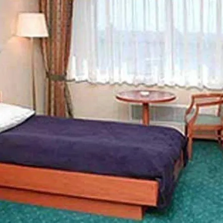 Готель Odessa Hotel 4*